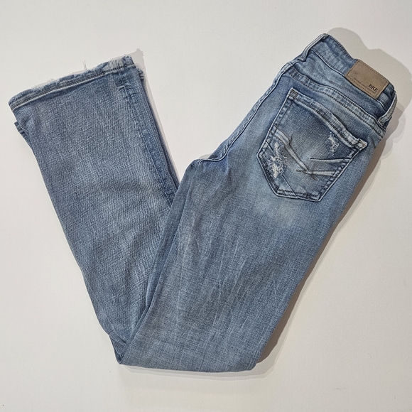 BKE Jeans Stella Slim Fit Low Rise Womens 26x31.5 Bootcut - Picture 2 of 7